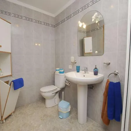 Arrieta Sleeps 4 Wifi T691514 *